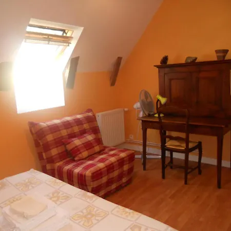 Annie Jouve D'hotes Champassis